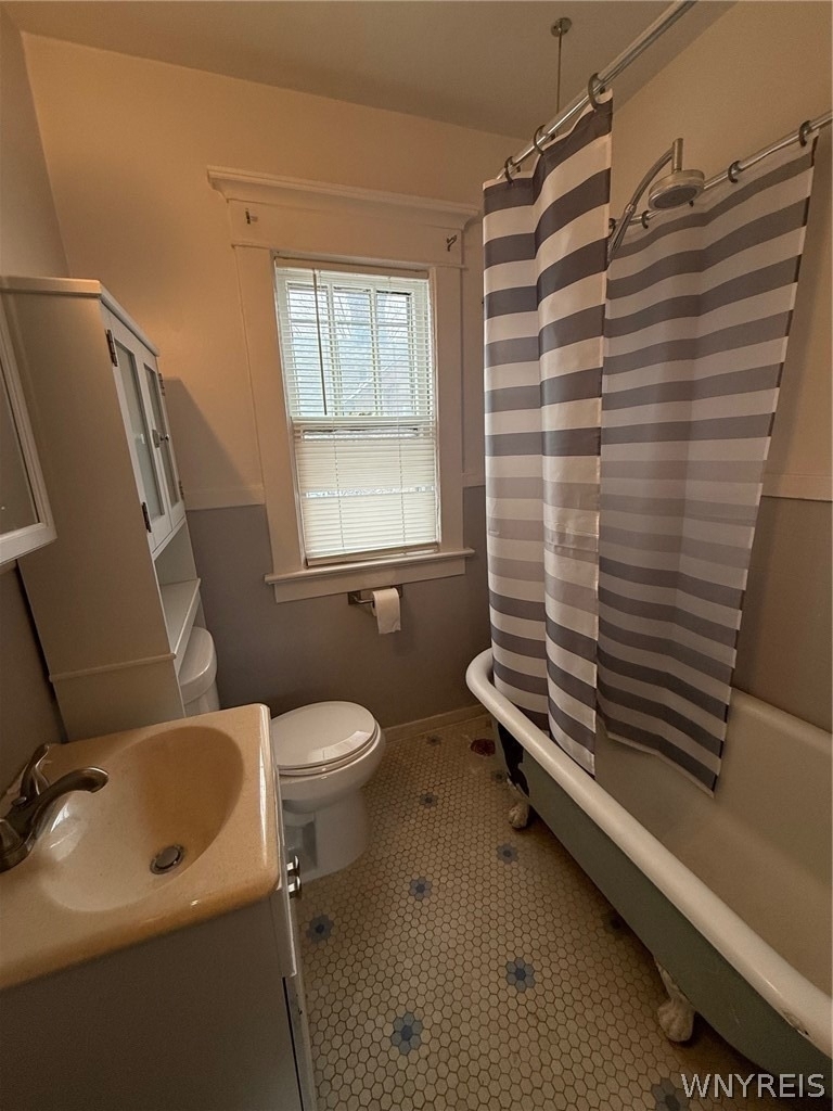 61 Baxter Street - Photo 13