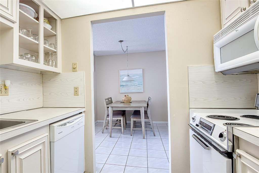 111 Briny Avenue - Photo 8