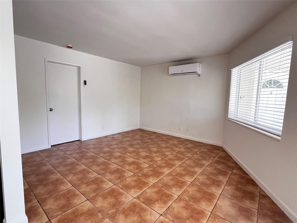 1440 Miami Road - Photo 2