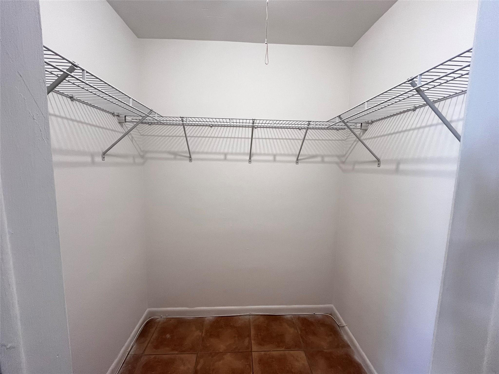 1440 Miami Road - Photo 14