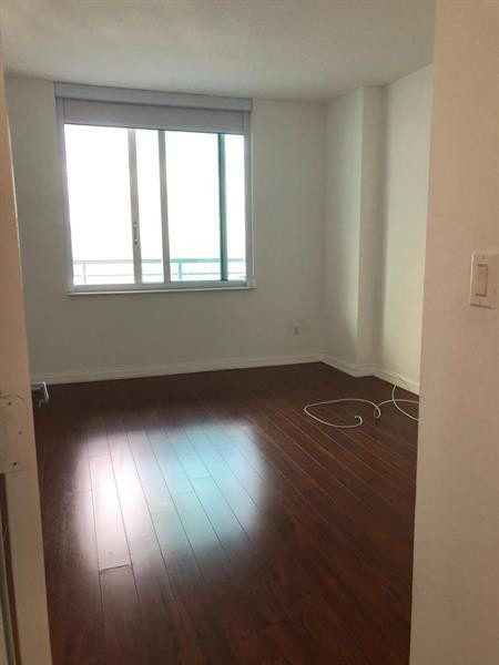 325 S Biscayne Boulevard - Photo 4