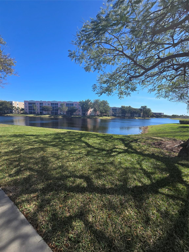 7970 N Nob Hill Road - Photo 18