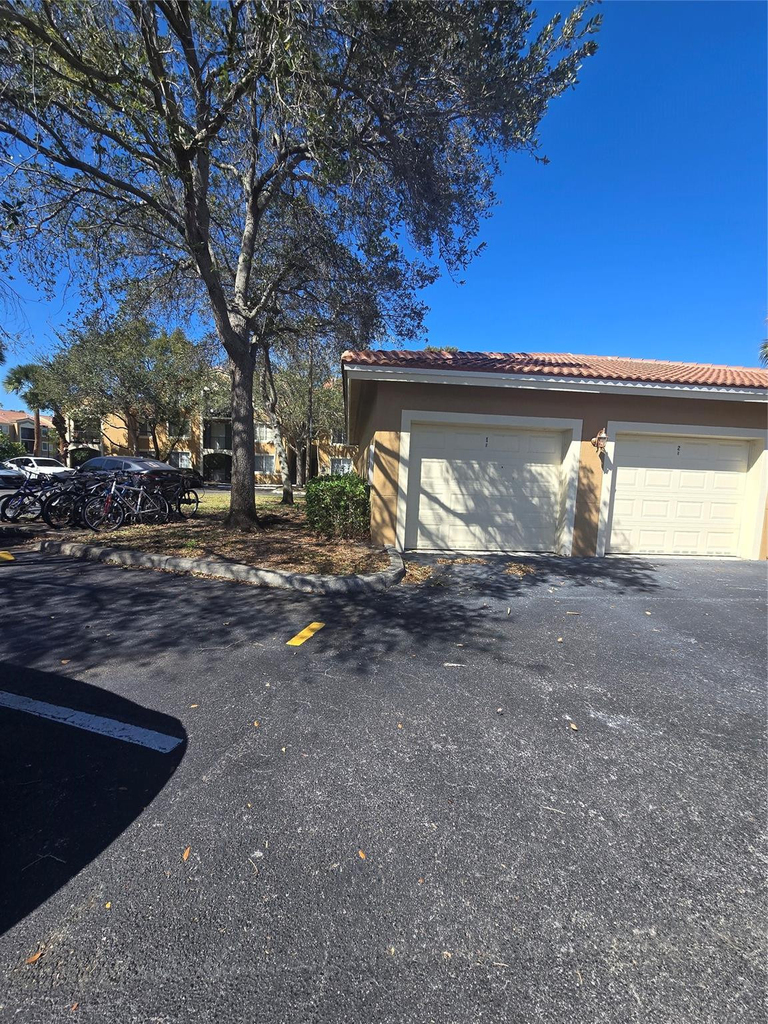 7970 N Nob Hill Road - Photo 15