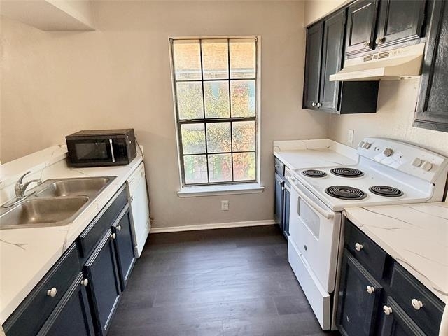 2221 Stella Street - Photo 5