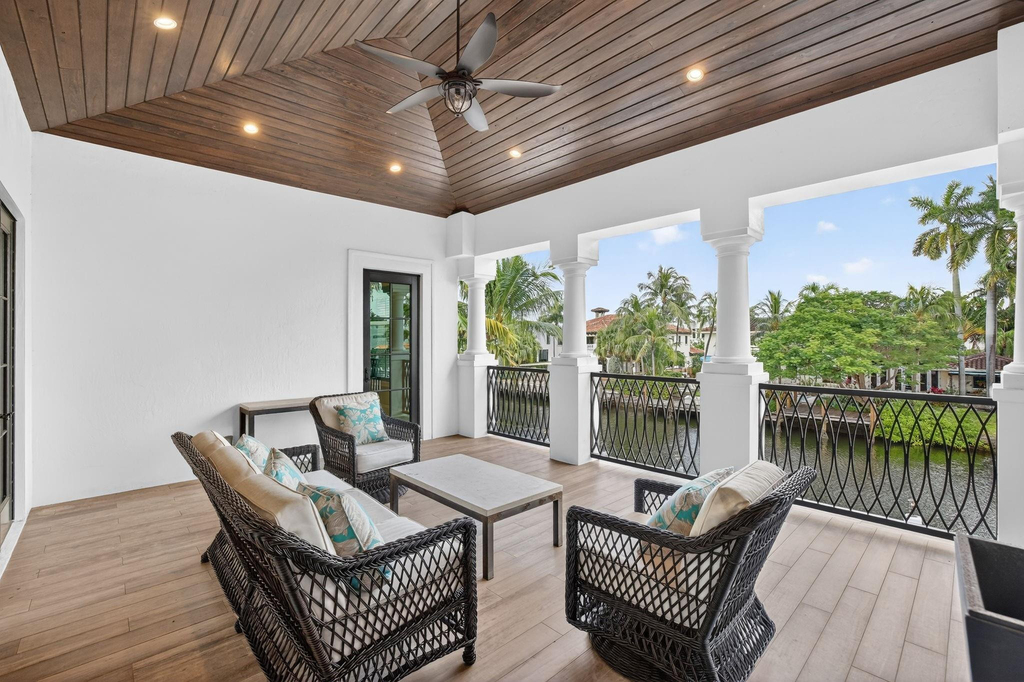 2425 Delmar Place - Photo 33