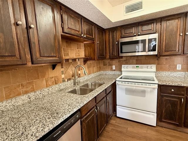 2300 Bamboo Drive - Photo 1