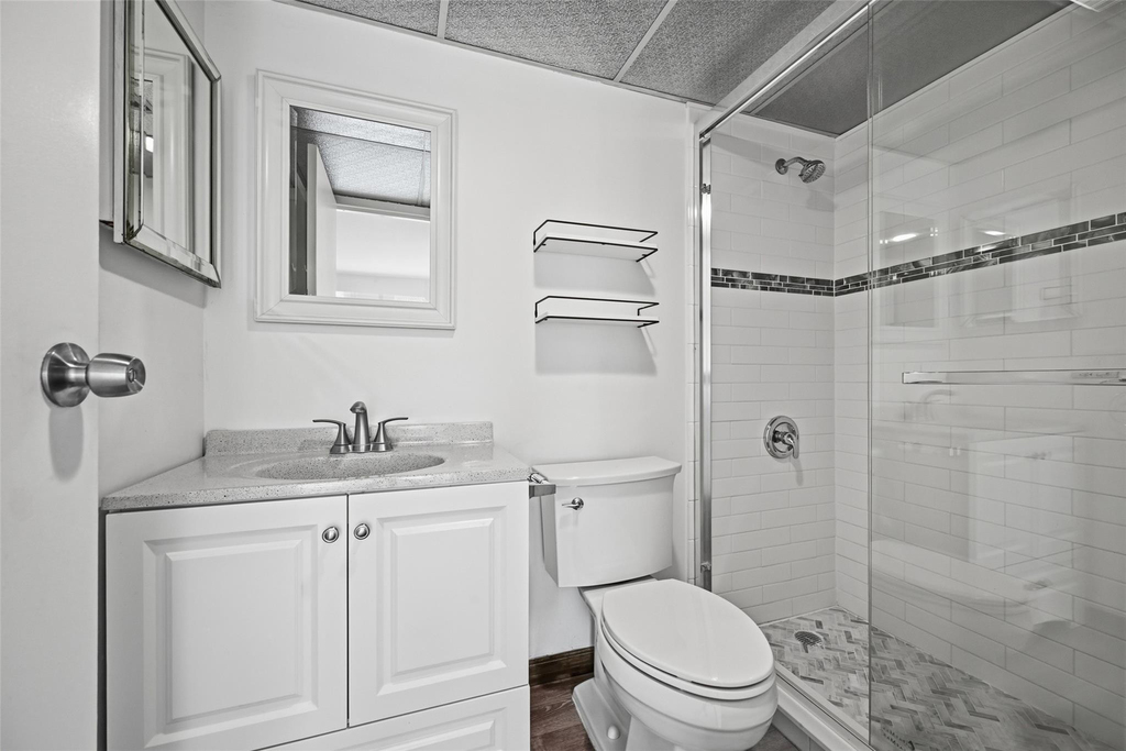 451 Monaco J - Photo 14