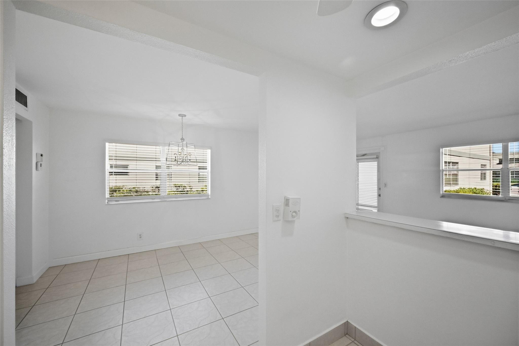 451 Monaco J - Photo 9