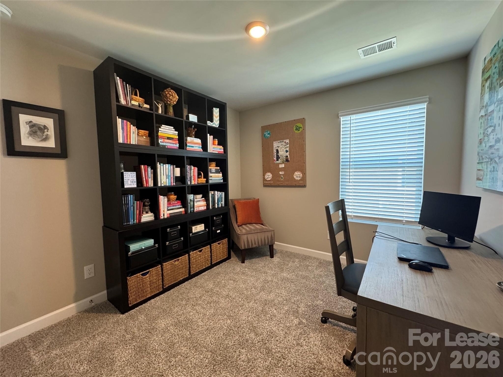 3738 Memorial Parkway - Photo 18