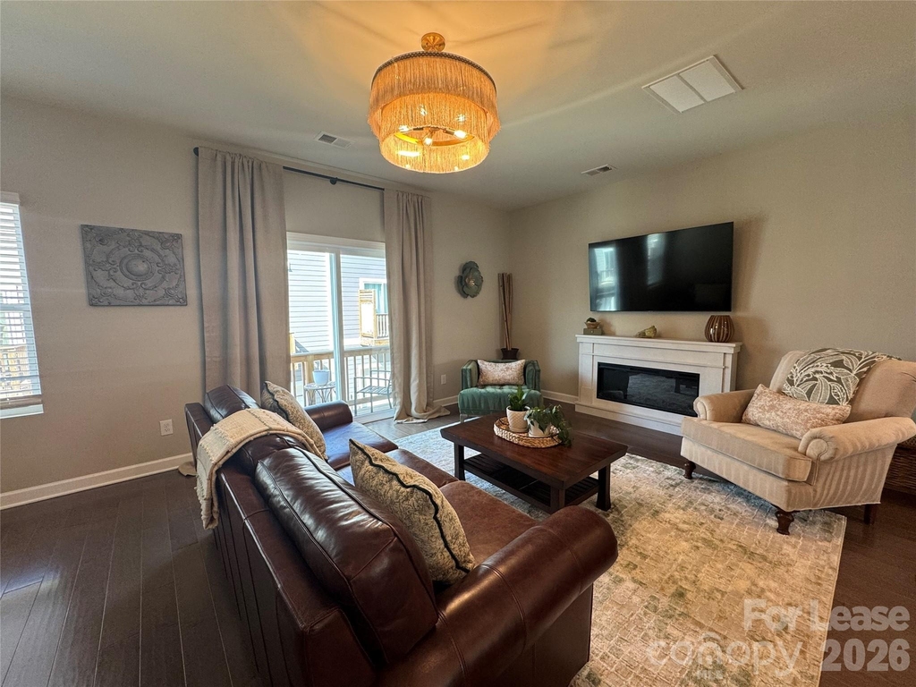 3738 Memorial Parkway - Photo 6