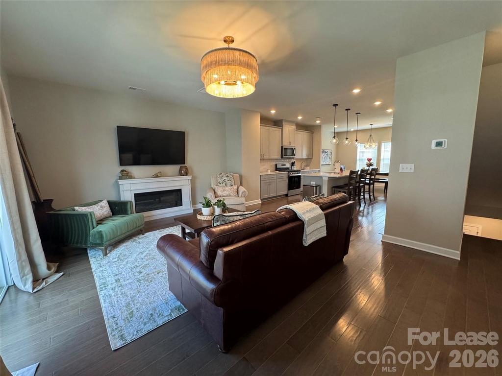 3738 Memorial Parkway - Photo 7