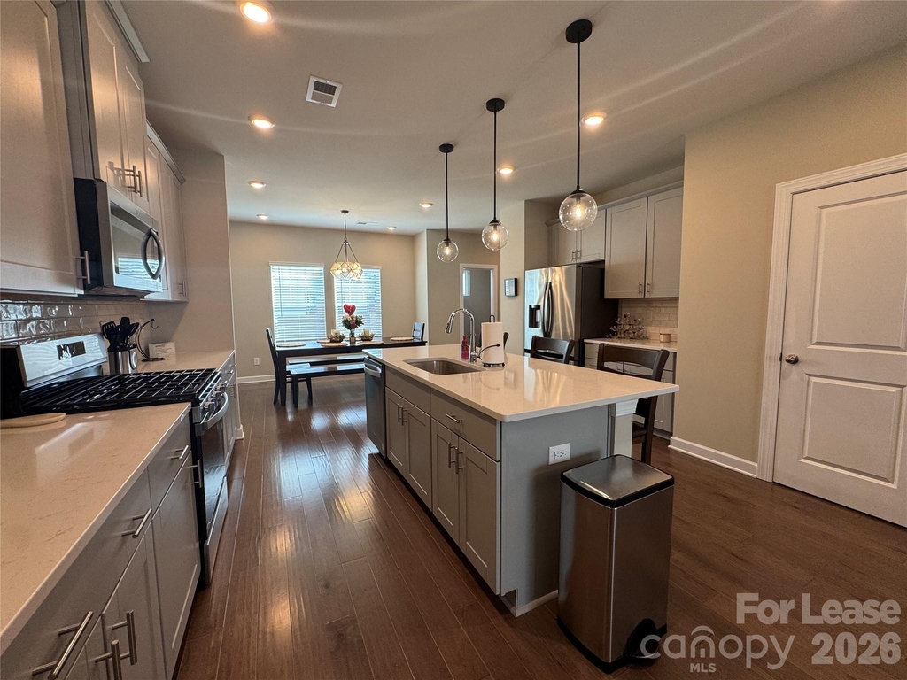 3738 Memorial Parkway - Photo 9