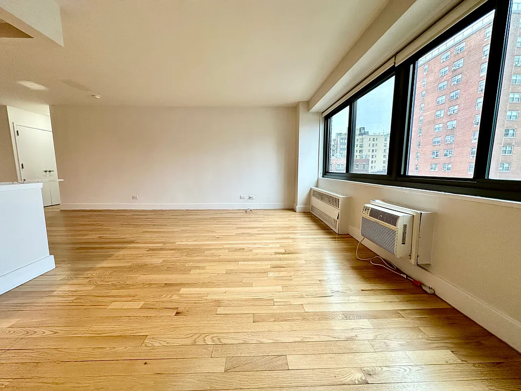 160 West 97th Street - Photo 2