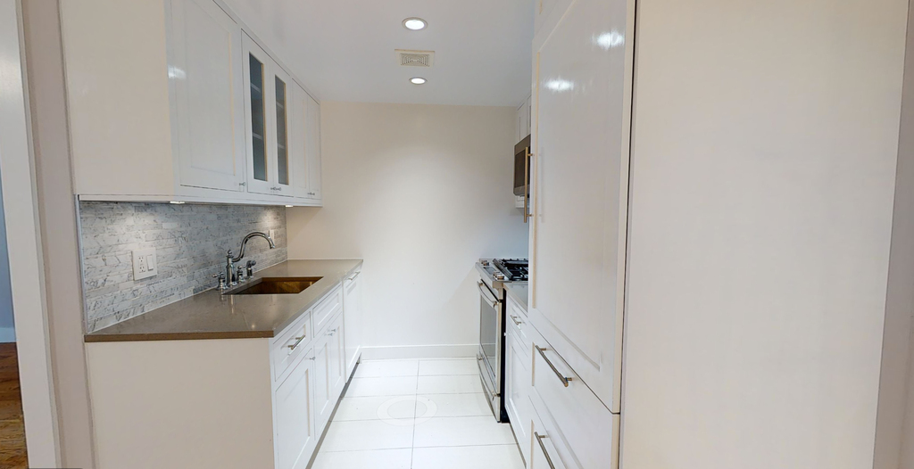 50 West 93rd Street, Unit 5n - Photo 2