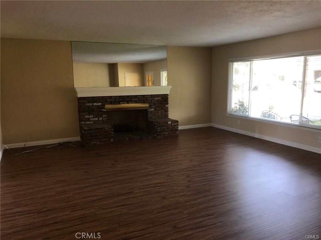 5609 Welland Avenue - Photo 1
