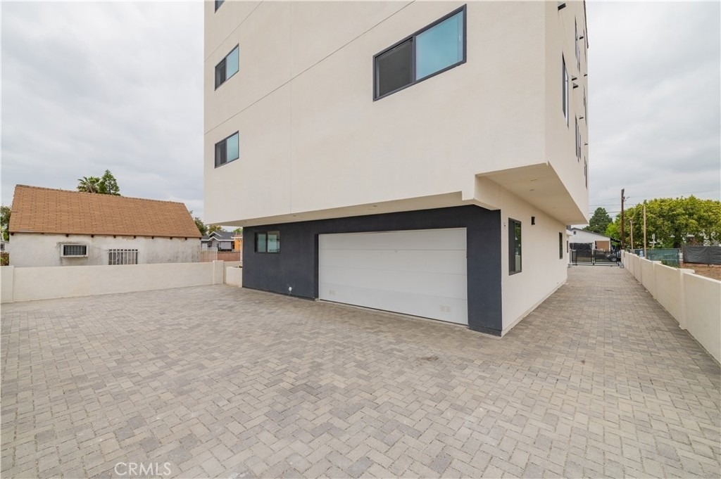 1596 W 36th Street - Photo 9