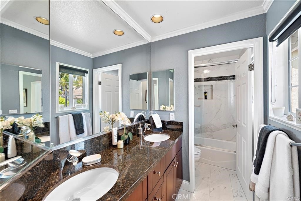 25606 Stratford - Photo 8