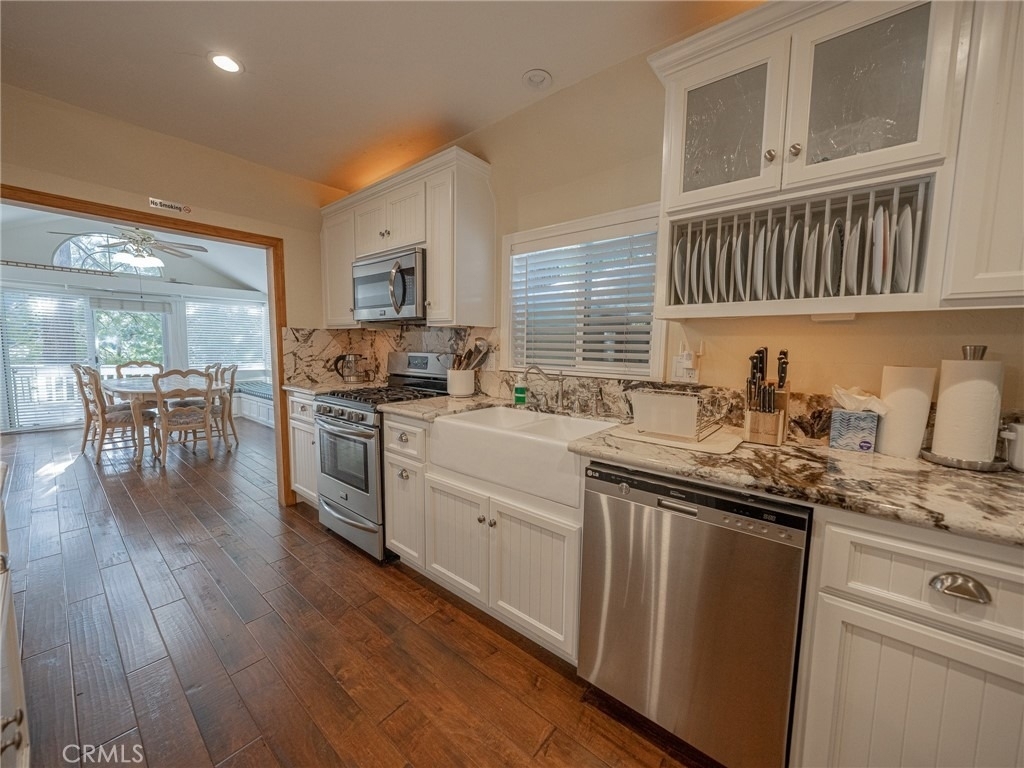 233 Corona - Photo 10