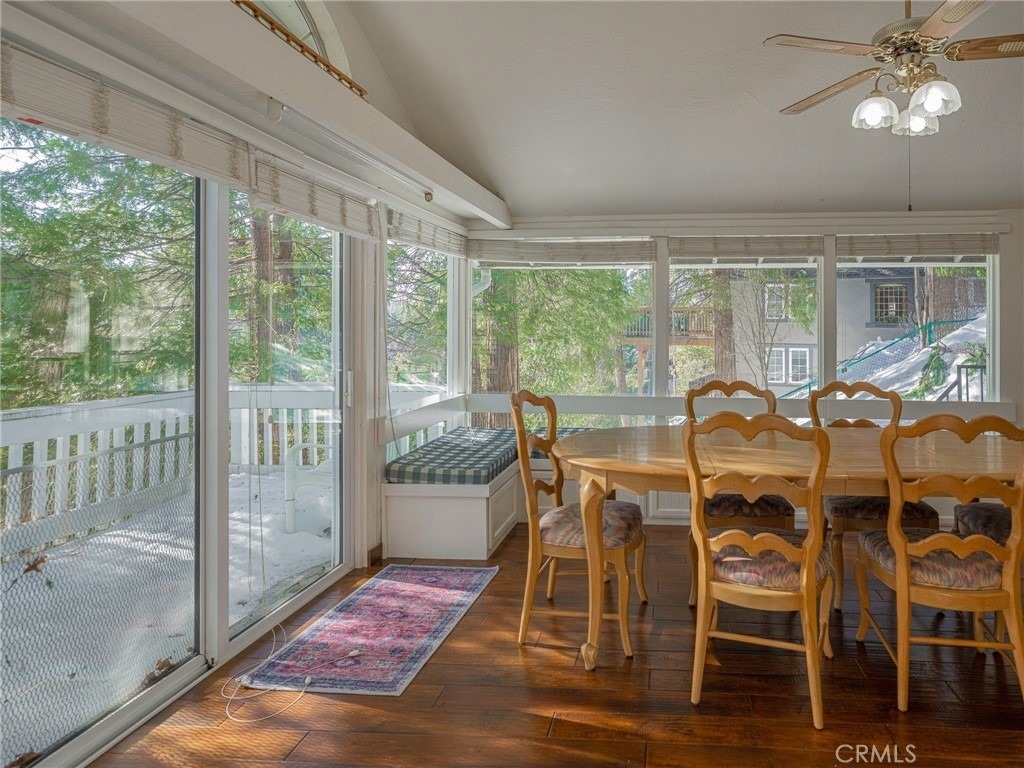 233 Corona - Photo 22