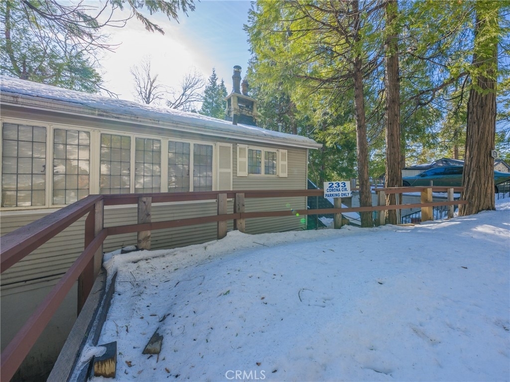 233 Corona - Photo 4