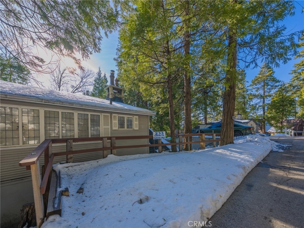 233 Corona - Photo 3