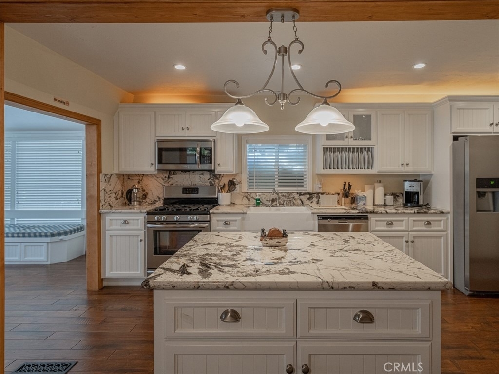 233 Corona - Photo 17