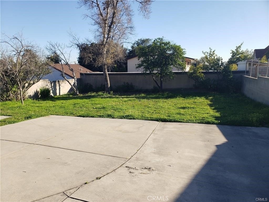 148 W Highland Avenue - Photo 15