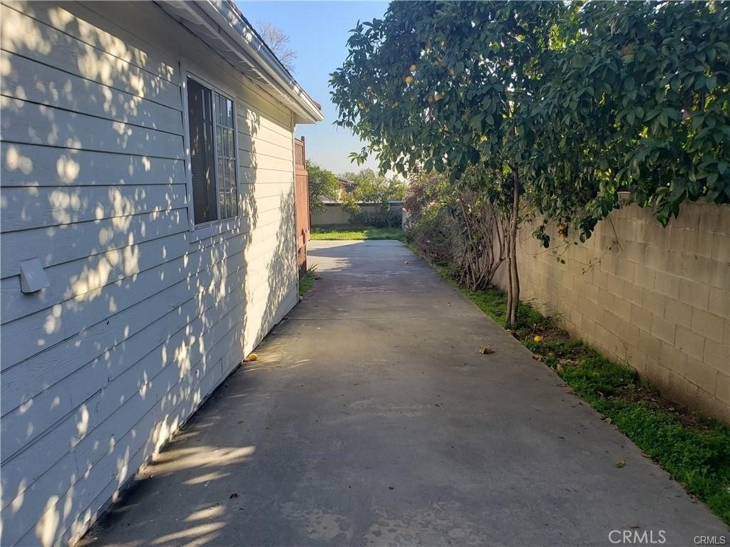 148 W Highland Avenue - Photo 16