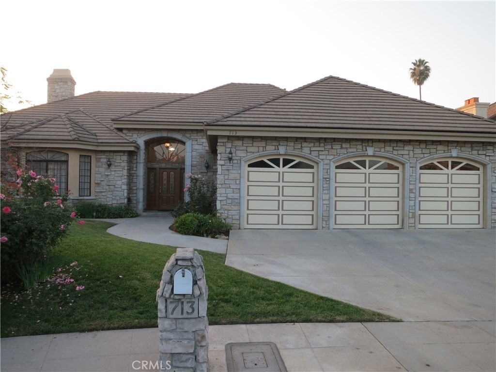 713 Pamela Circle - Photo 1