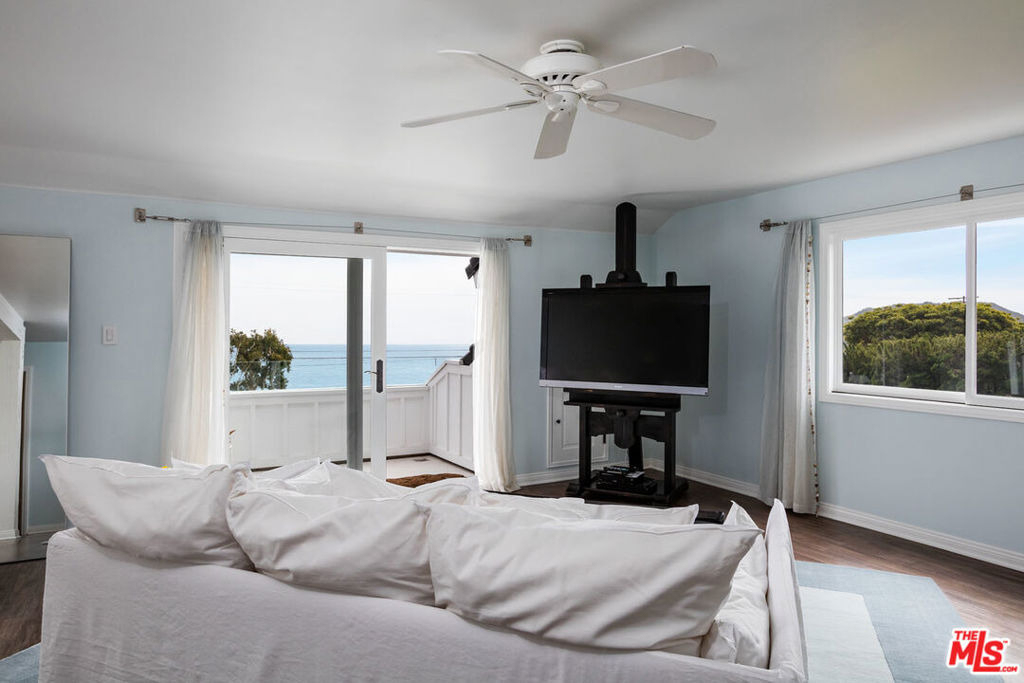 29225 Cliffside Drive - Photo 19