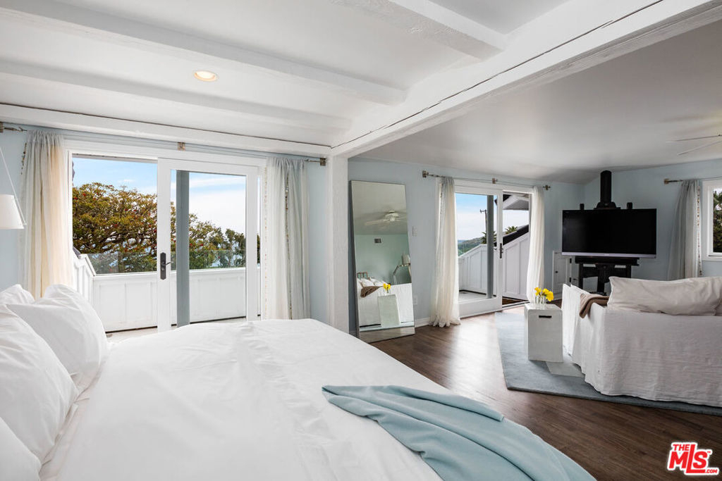 29225 Cliffside Drive - Photo 18