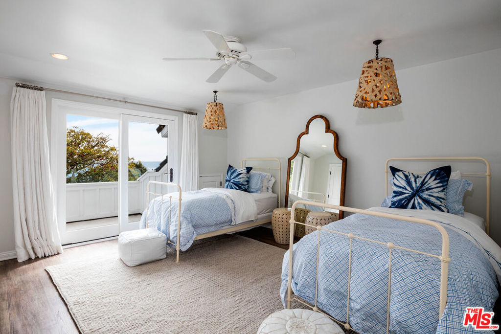 29225 Cliffside Drive - Photo 23