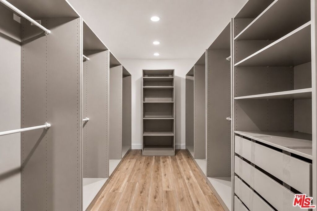 926 N Alpine Drive - Photo 2
