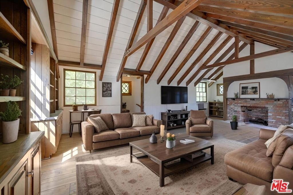 926 N Alpine Drive - Photo 3