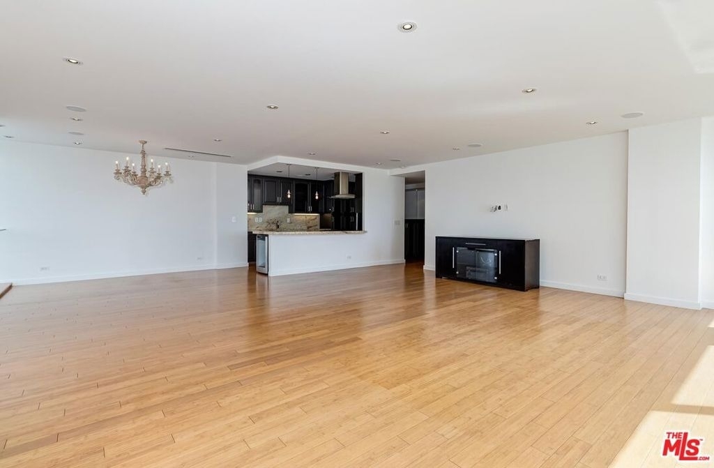 2222 Avenue Of The Stars - Photo 30