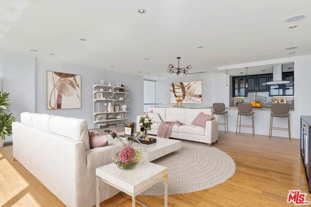 2222 Avenue Of The Stars - Photo 1