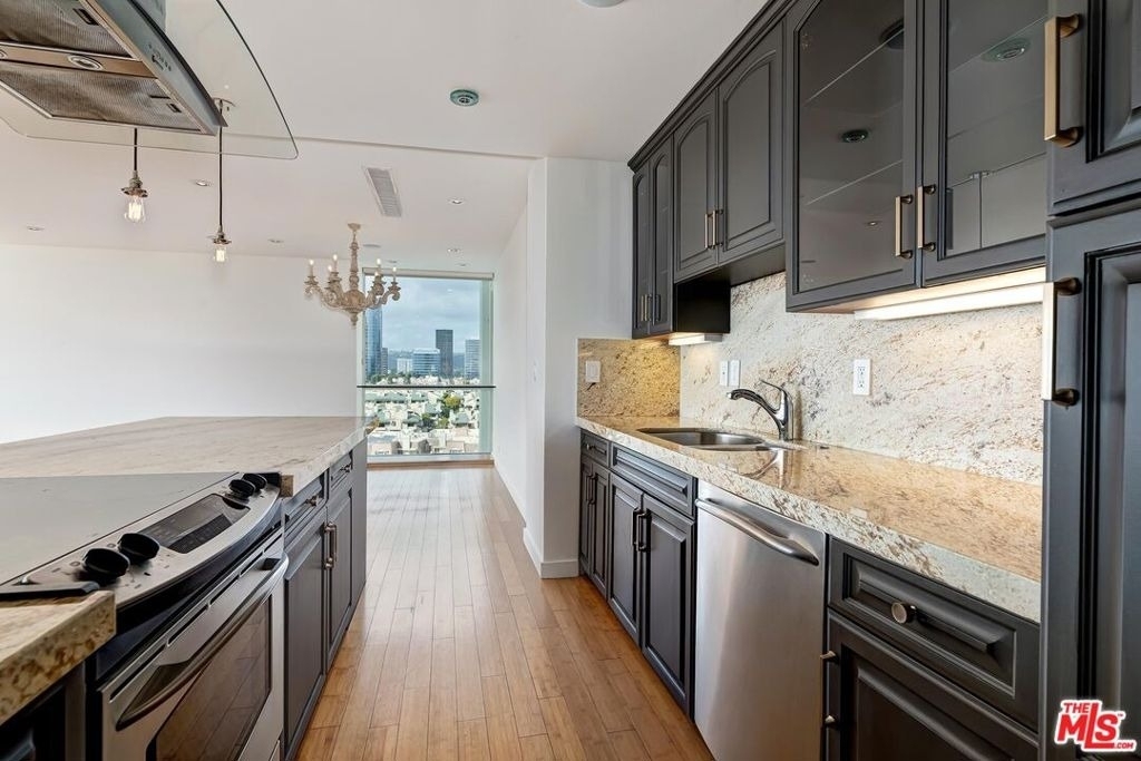 2222 Avenue Of The Stars - Photo 8