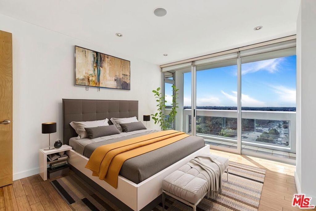 2222 Avenue Of The Stars - Photo 10