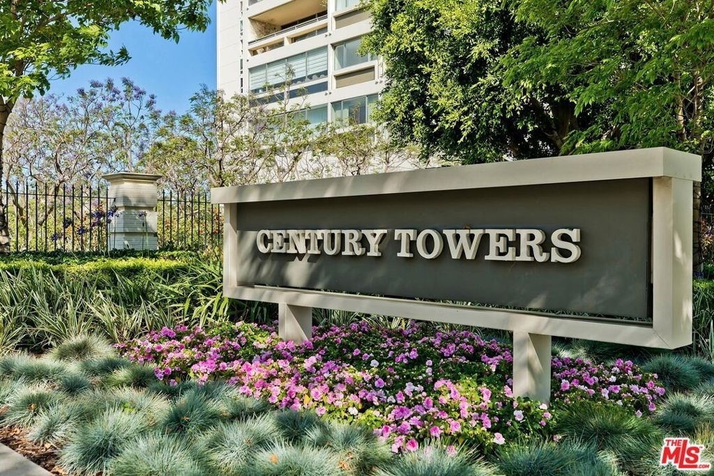 2222 Avenue Of The Stars - Photo 17