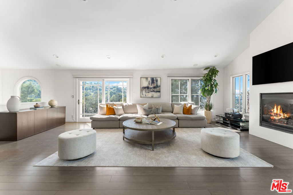 3782 Berry Drive - Photo 4