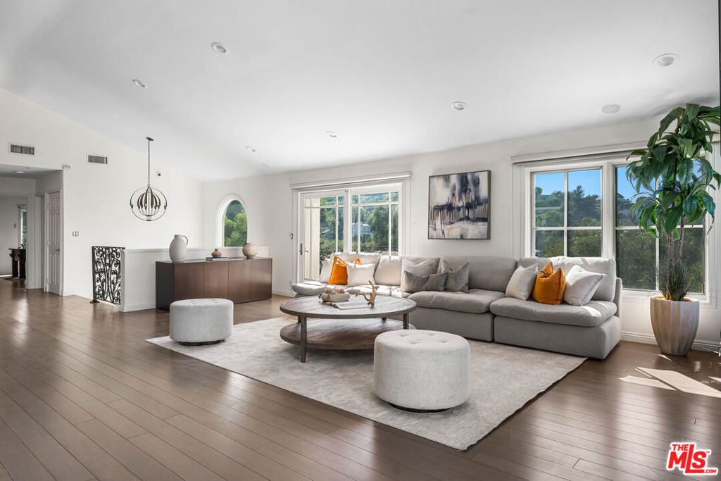 3782 Berry Drive - Photo 3