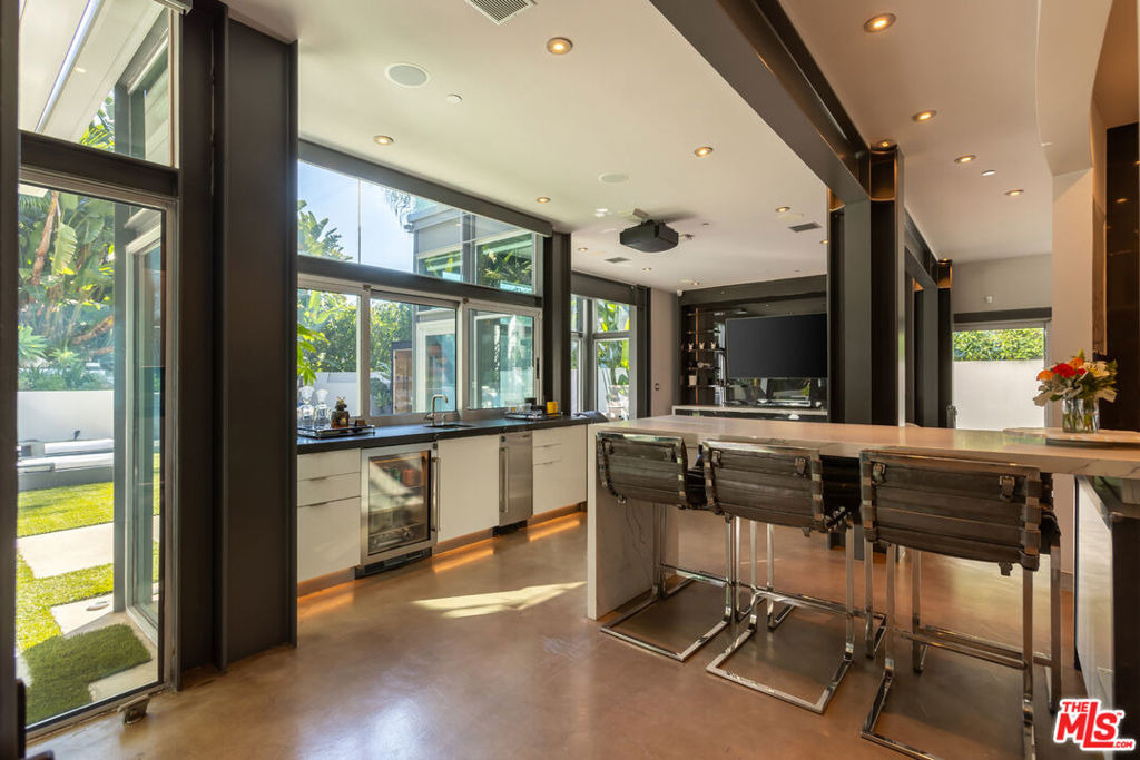 8538 Eastwood Road - Photo 32