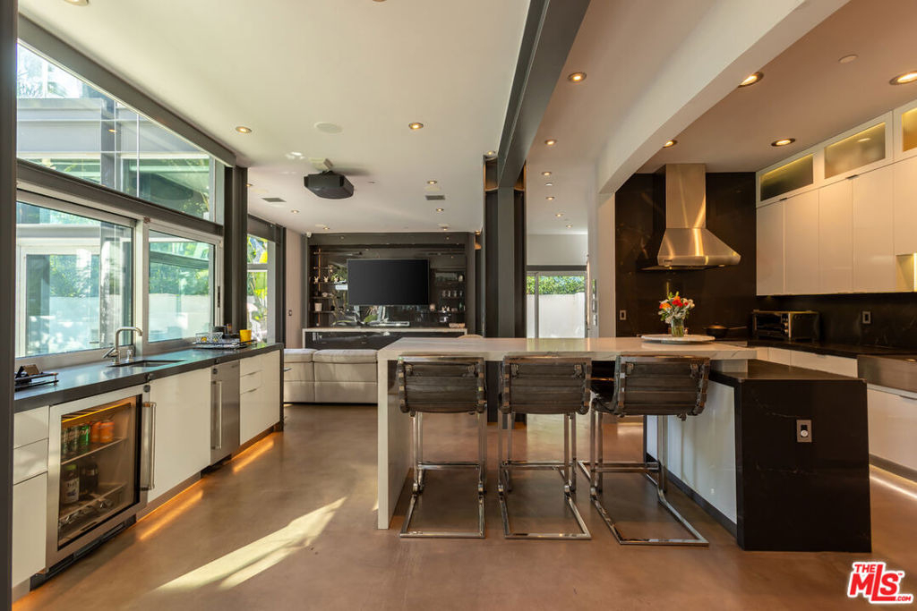 8538 Eastwood Road - Photo 31