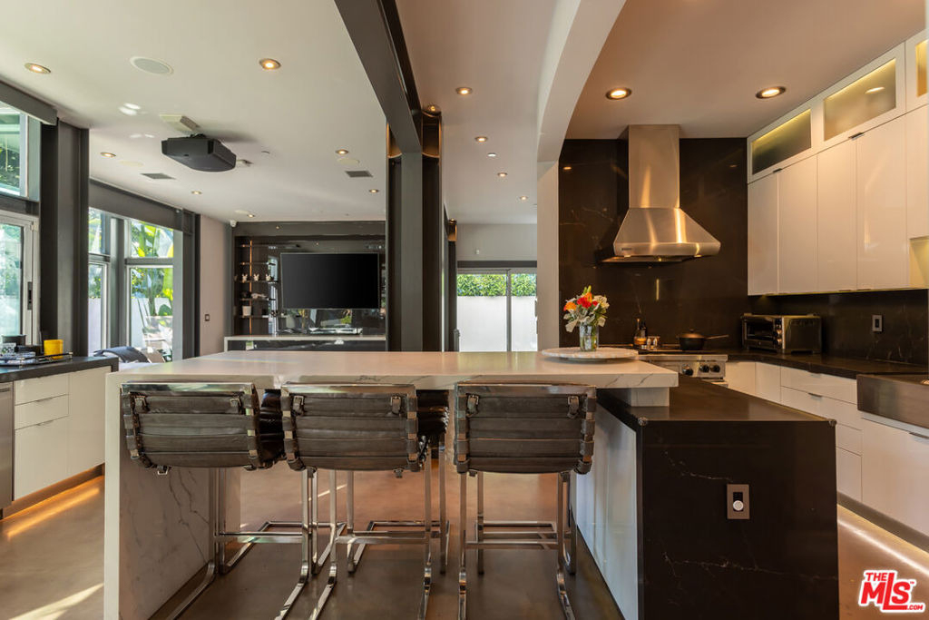 8538 Eastwood Road - Photo 34