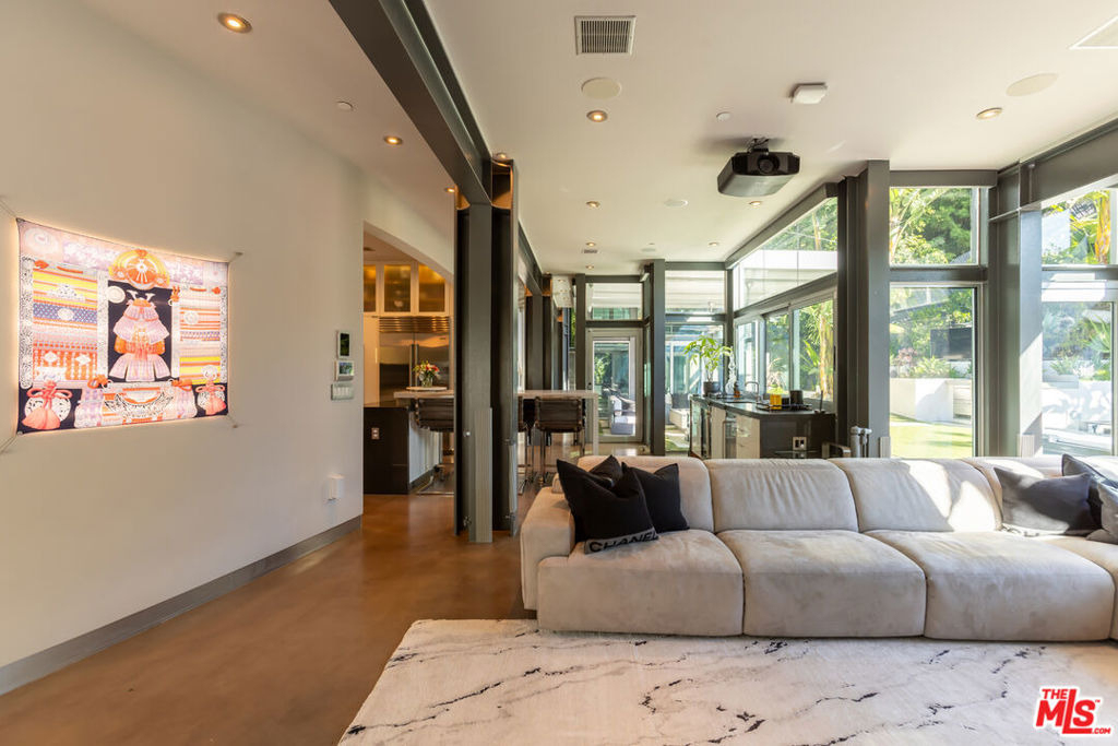 8538 Eastwood Road - Photo 44