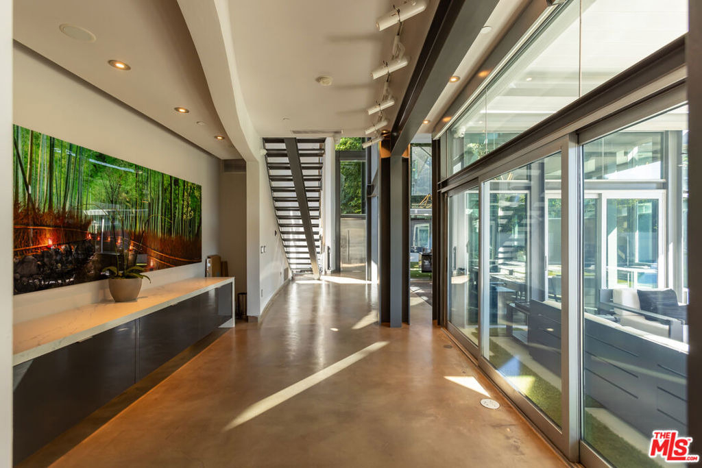 8538 Eastwood Road - Photo 30
