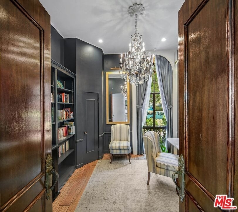 717 N Rodeo Drive - Photo 15