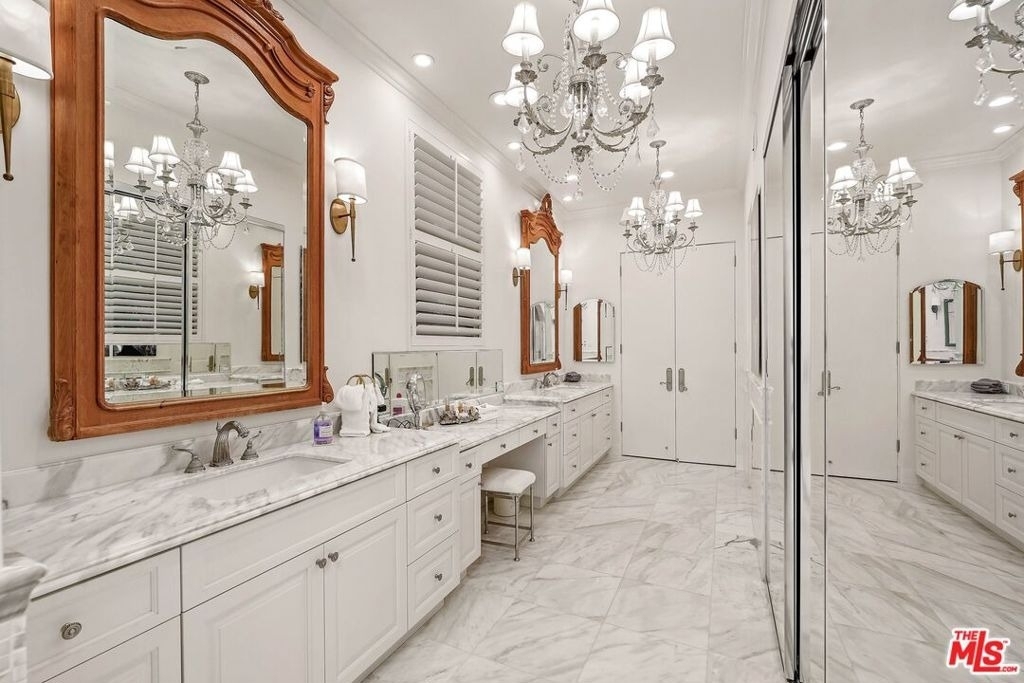 717 N Rodeo Drive - Photo 18