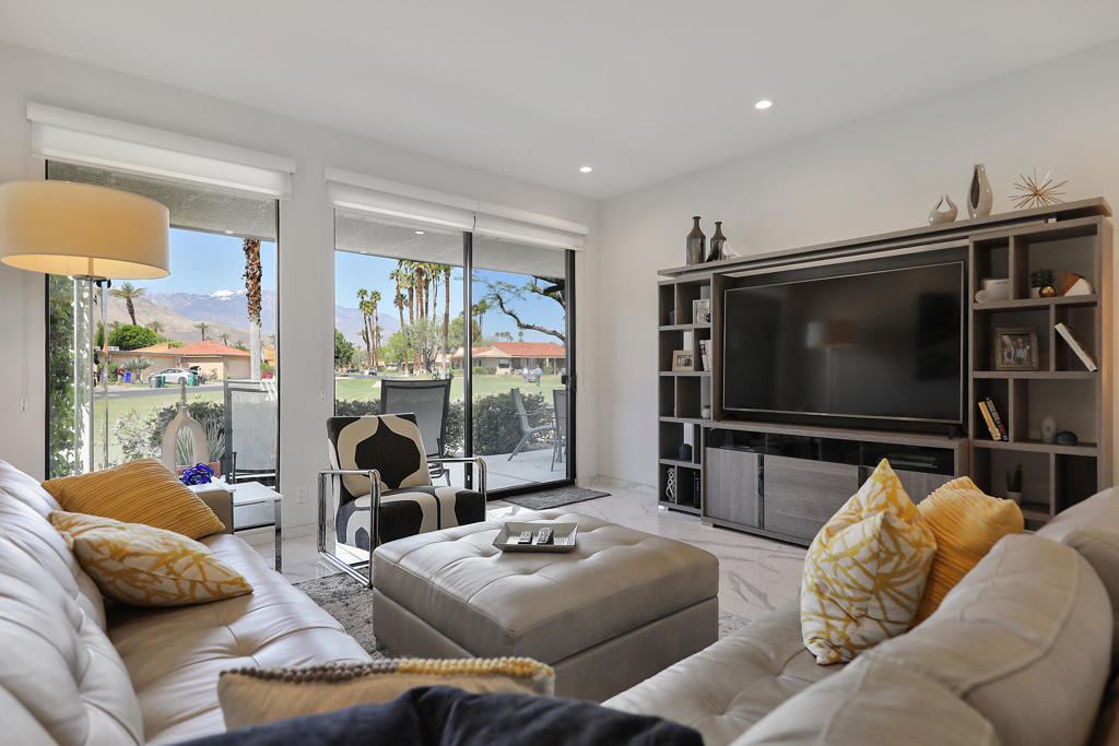88 La Ronda Drive - Photo 0