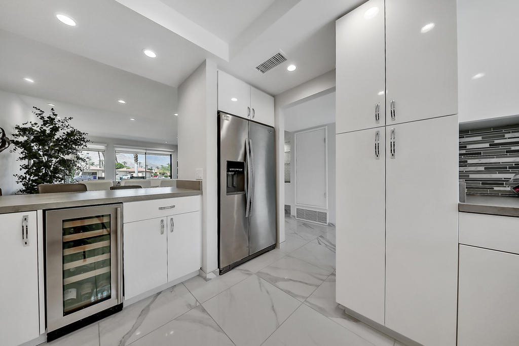 88 La Ronda Drive - Photo 8